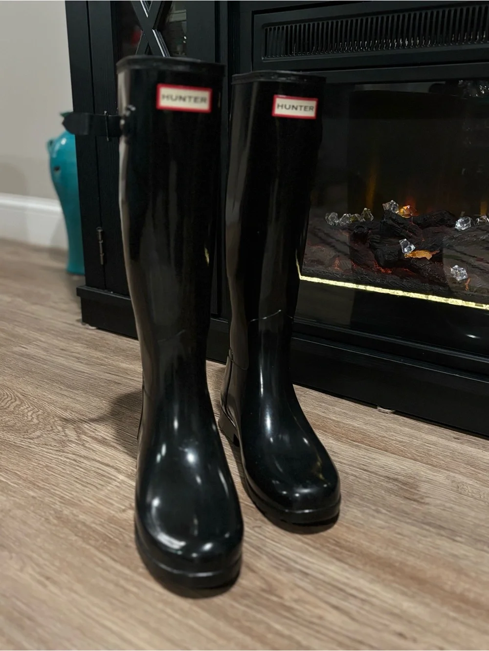 Hunter Black Gloss Tall Rain Boots with Red Logo